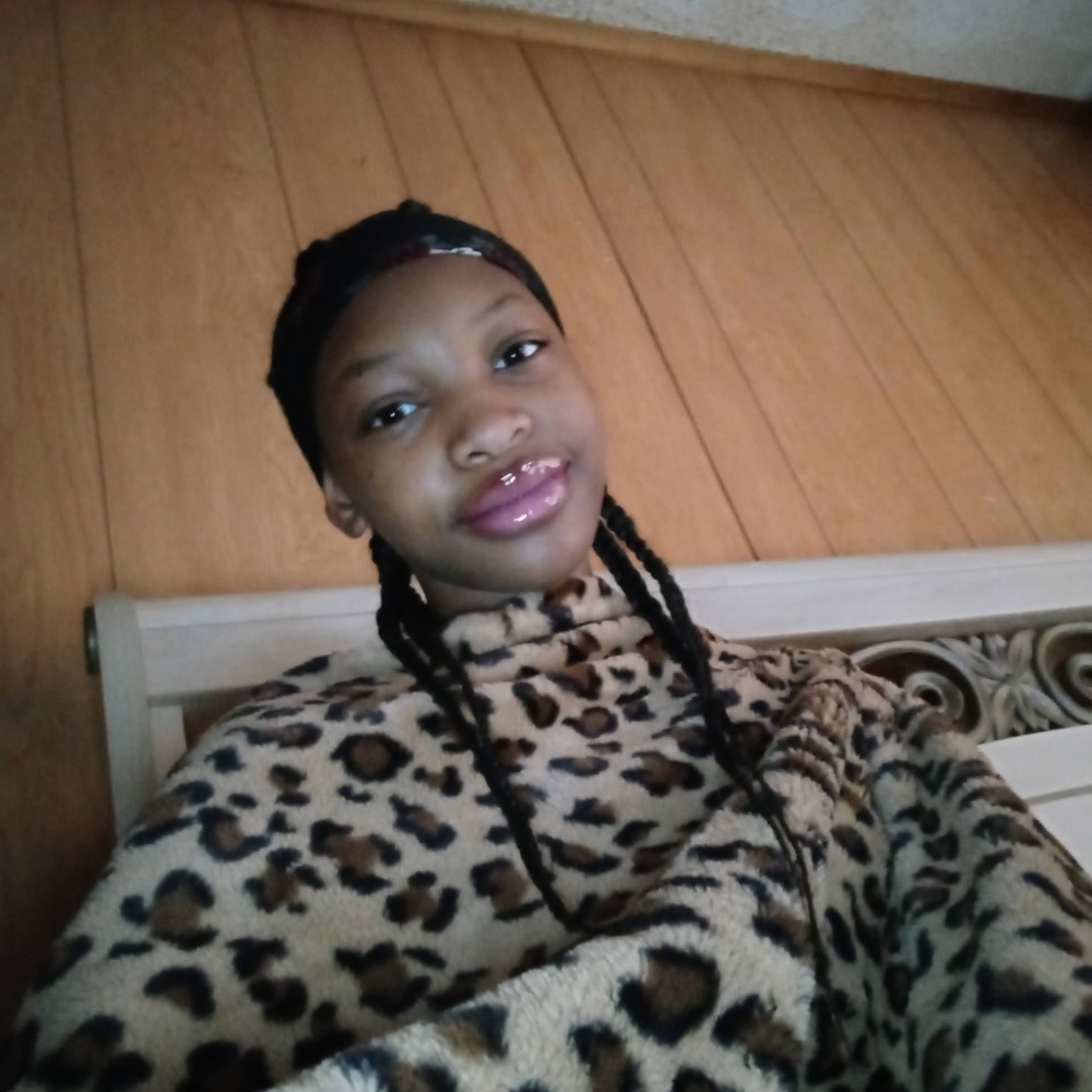 Meet your Posher, Angelia